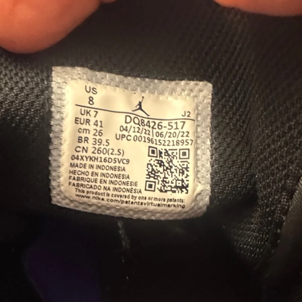 Air Jordan 1 Mid - Black, Purple & Gold - Picture 7 of 10